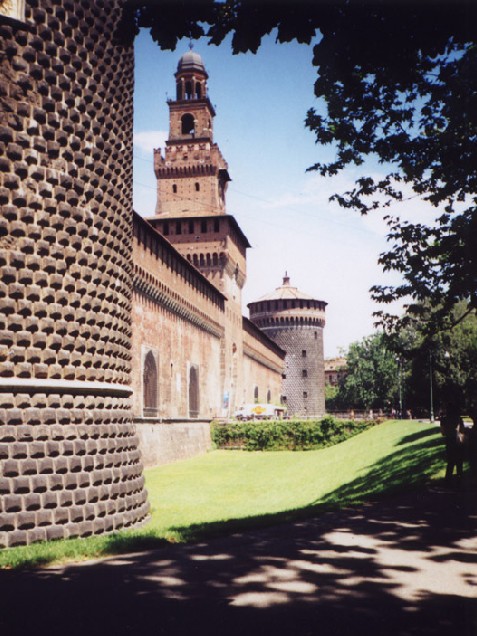 Главная стена замка