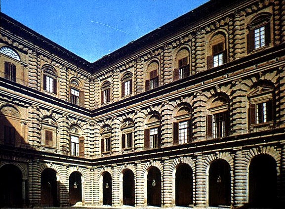 Внутренний двор Палаццо Питти работы Амманнати