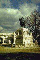 Статуя Святого Стефана