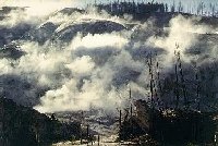 Пар над 'страной воды и дыма', похожий на пожар